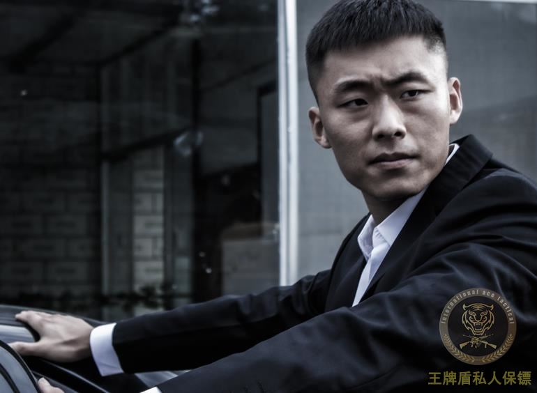 從廈門(mén)會(huì)展中心價(jià)值百萬(wàn)純金茶壺失竊案中發(fā)現(xiàn)保鏢的重要性
