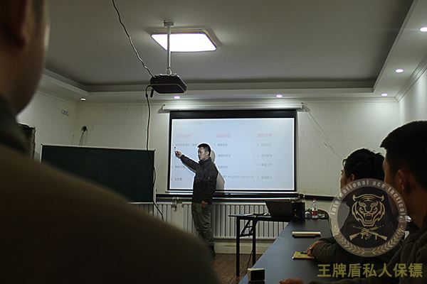 4c6091de9fb9f0e4eb550a75dd6251e.jpg