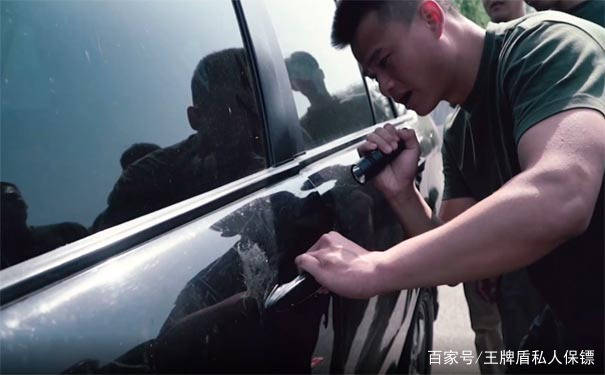 私人保鏢公司是如何確保在給雇主提供服務(wù)時(shí)即合法又有效？
